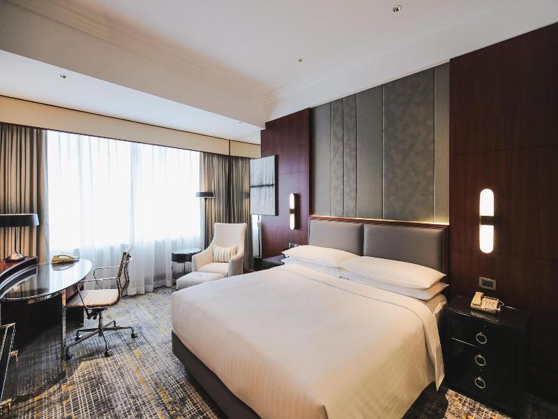 Shanghai Marriott Hotel City Centre image