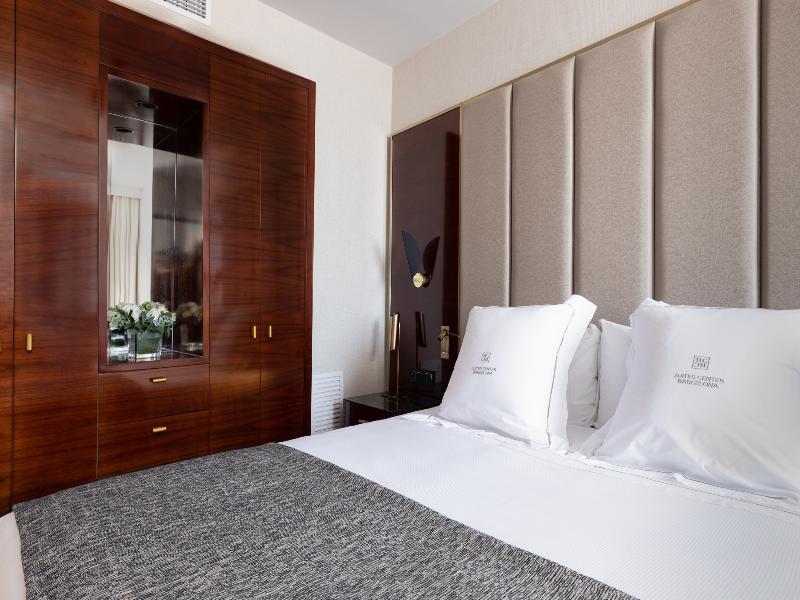 Suites Center Barcelona image