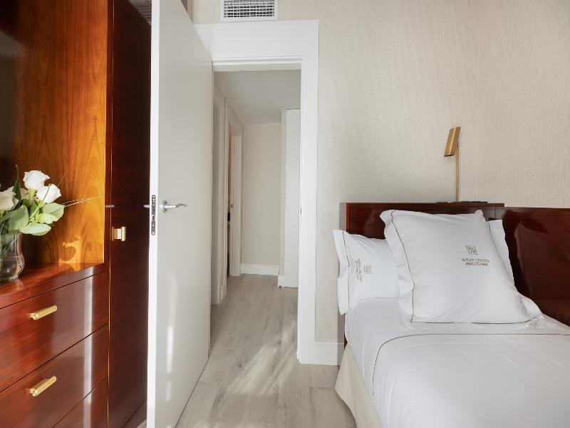 Suites Center Barcelona image