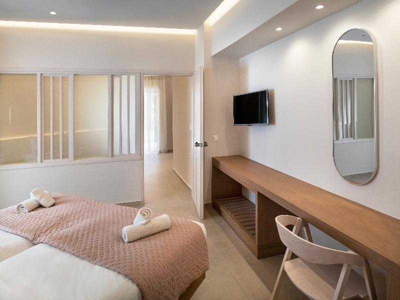 Papadakis Apartments image