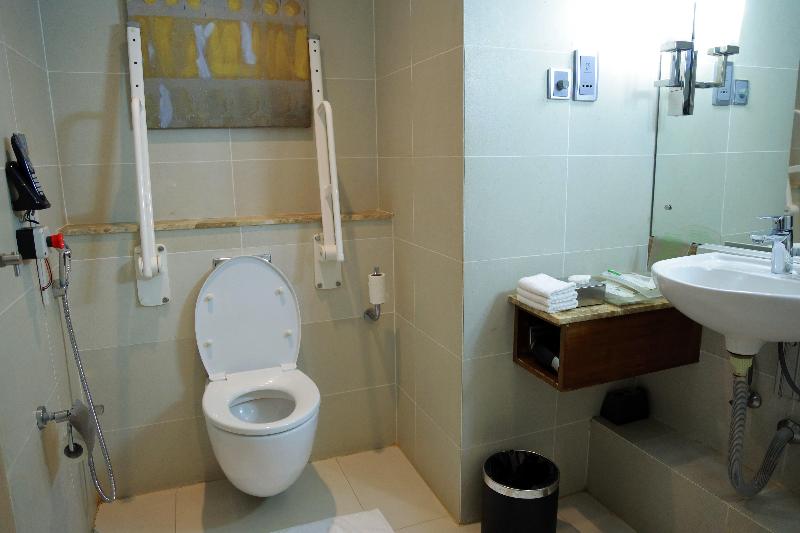 Holiday Inn Cochin Holiday Inn Cochin