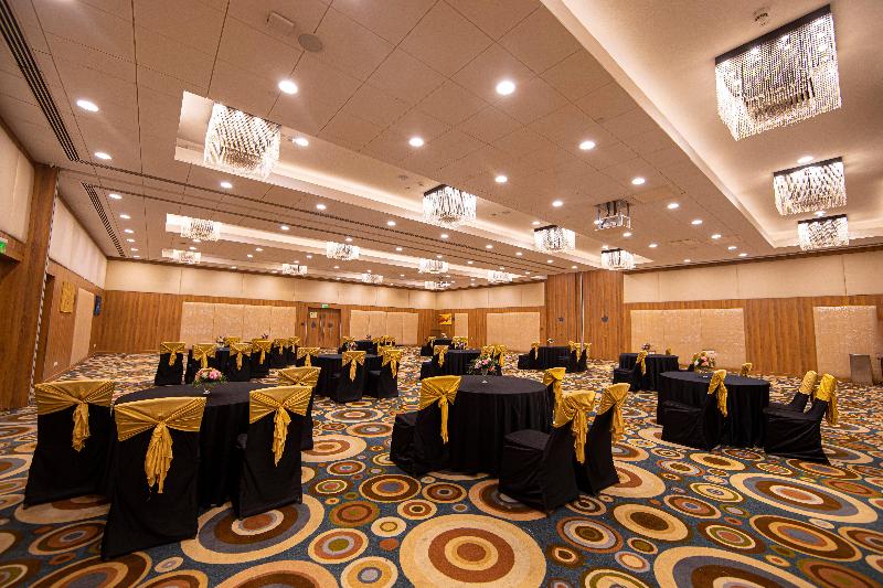 Holiday Inn Cochin Holiday Inn Cochin
