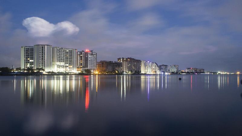 Holiday Inn Cochin Holiday Inn Cochin