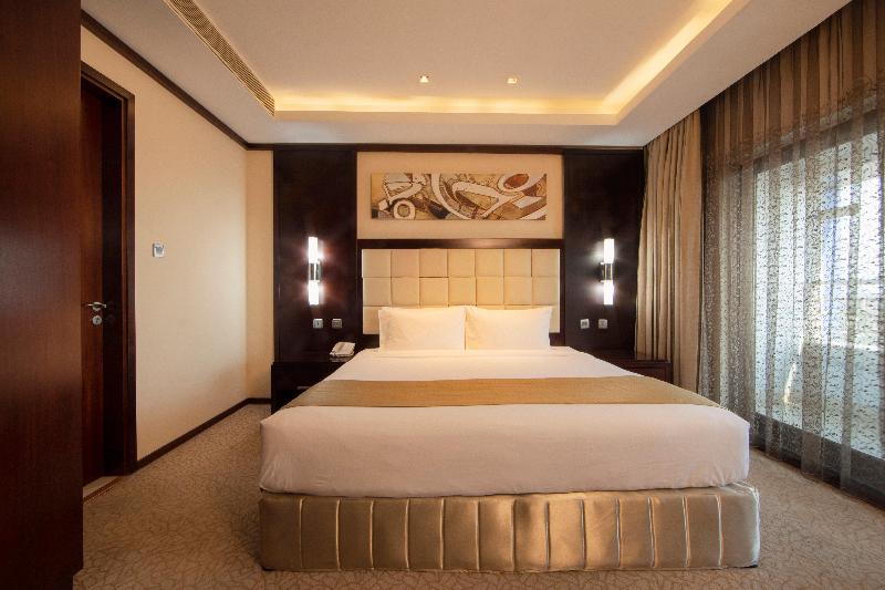 Holiday Inn Cochin Holiday Inn Cochin