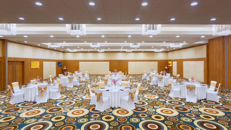 Holiday Inn Cochin Holiday Inn Cochin