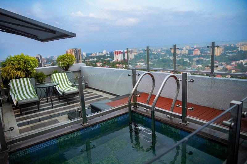 Holiday Inn Cochin Holiday Inn Cochin