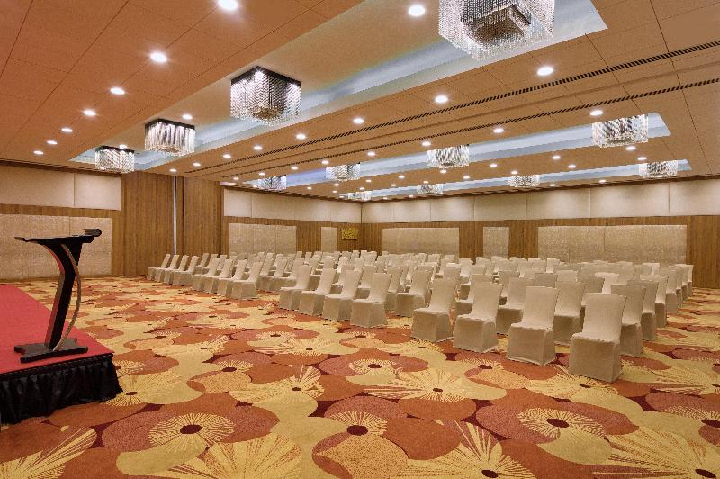 Holiday Inn Cochin Holiday Inn Cochin