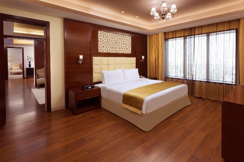 Holiday Inn Cochin Holiday Inn Cochin