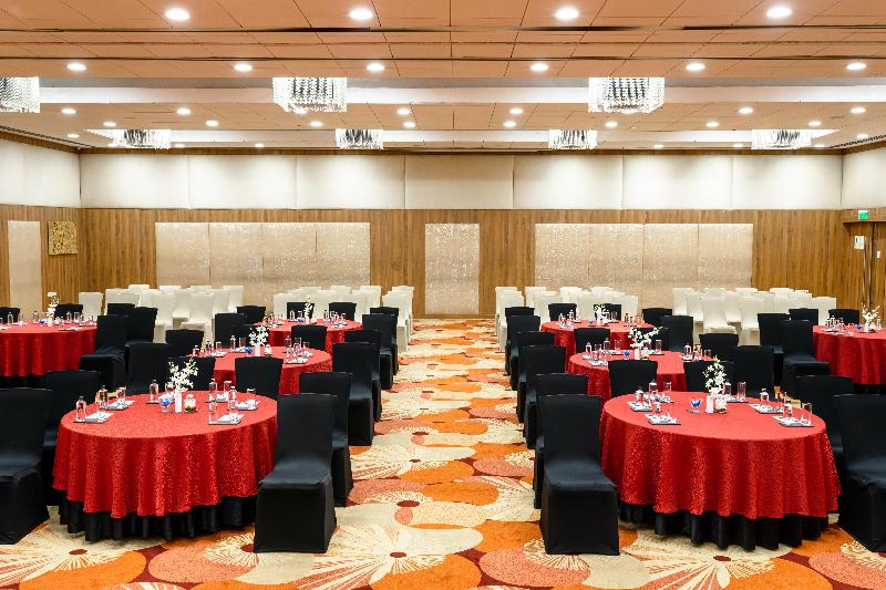 Holiday Inn Cochin Holiday Inn Cochin