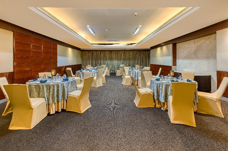Holiday Inn Cochin Holiday Inn Cochin