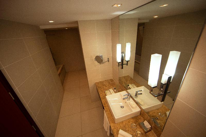 Holiday Inn Cochin Holiday Inn Cochin