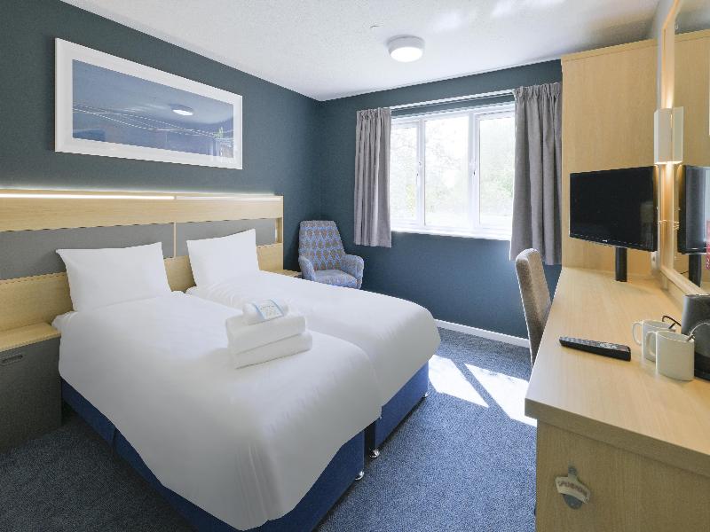 Travelodge Cambridge Fourwentways image