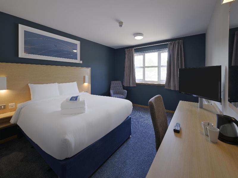 Travelodge Inverness Fairways image
