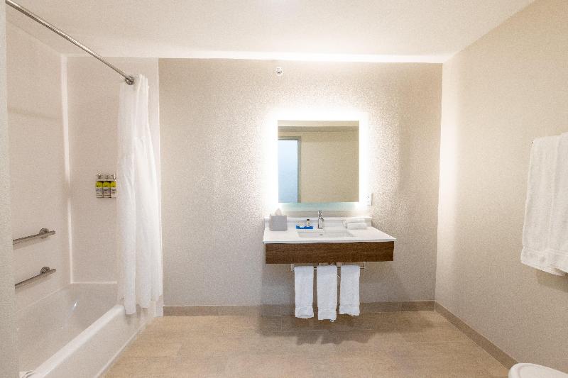 Baymont Inn and Suites Anaheim Baymont Inn and Suites Anaheim