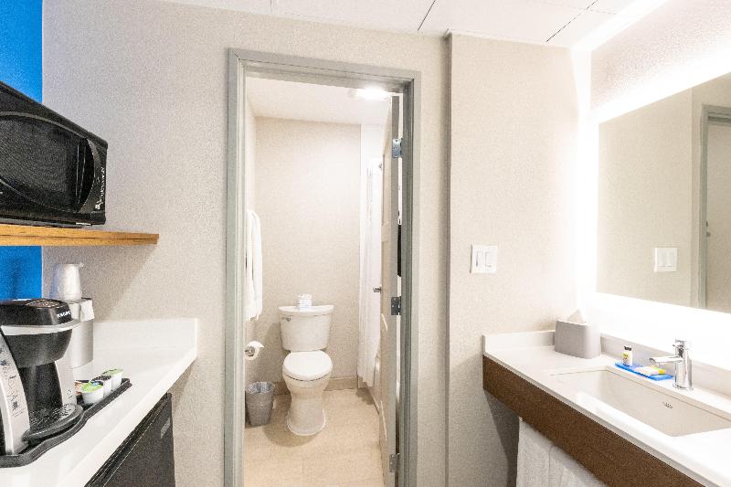 Baymont Inn and Suites Anaheim
