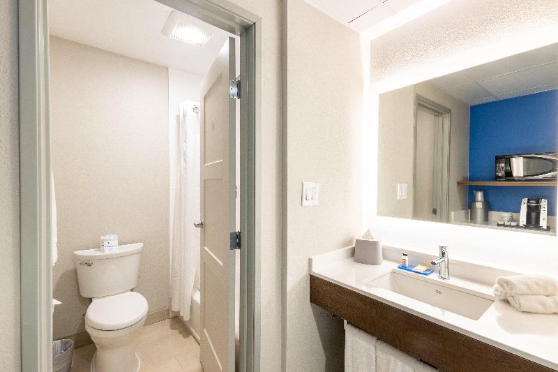 Baymont Inn and Suites Anaheim