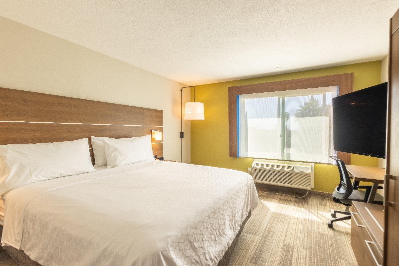 Baymont Inn and Suites Anaheim