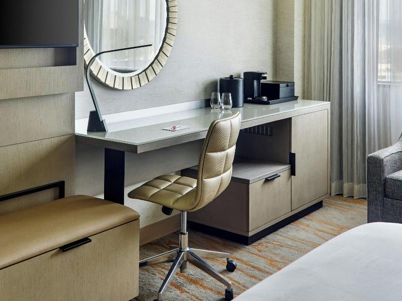 Chattanooga Marriott Downtown image