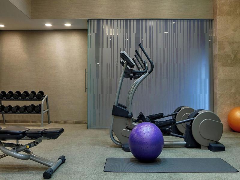 Le Meridien Hotel Bahrain City Centre image