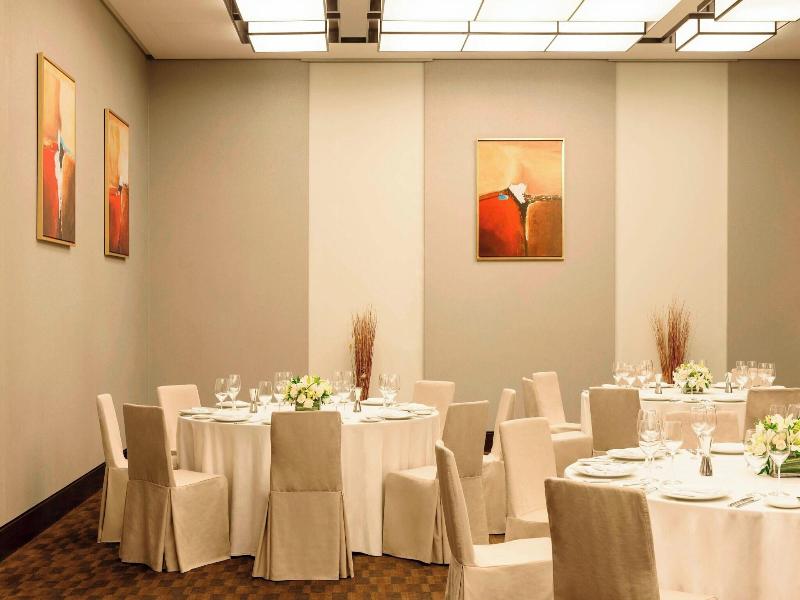 Le Meridien Hotel Bahrain City Centre image