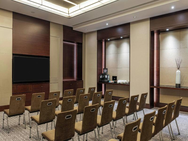 Le Meridien Hotel Bahrain City Centre image