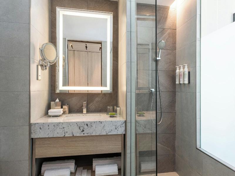 Le Meridien Hotel Bahrain City Centre image