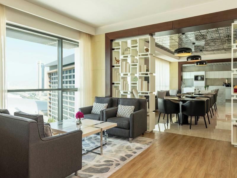 Le Meridien Hotel Bahrain City Centre image