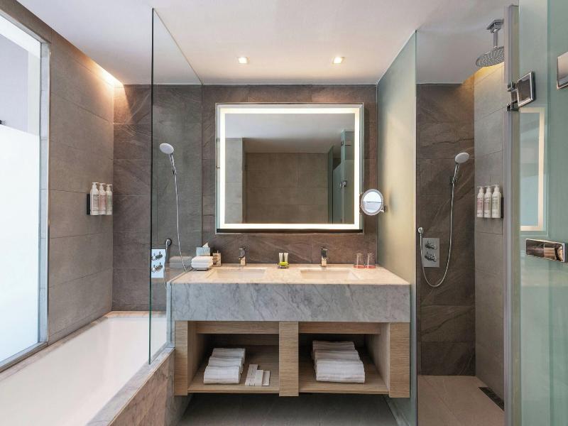 Le Meridien Hotel Bahrain City Centre image