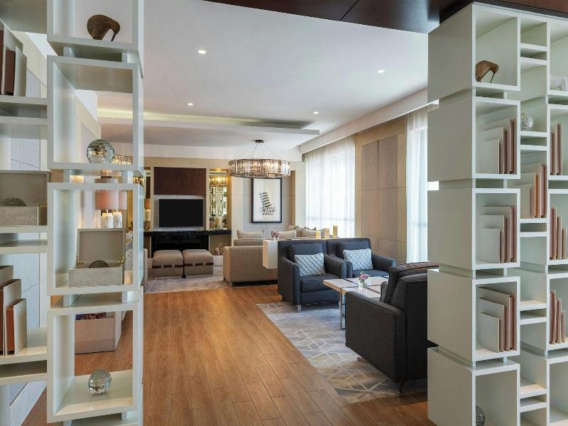 Le Meridien Hotel Bahrain City Centre image