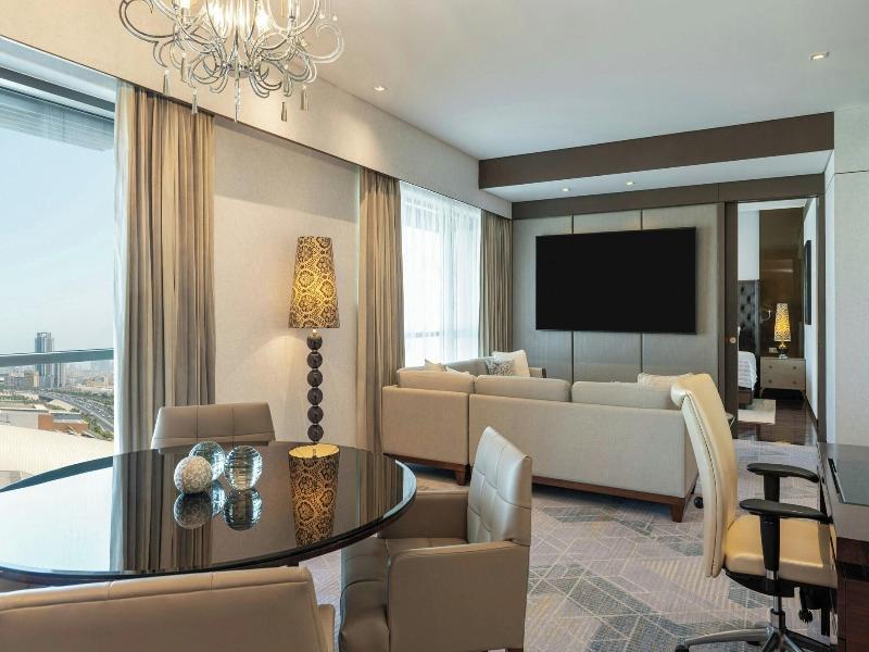 Le Meridien Hotel Bahrain City Centre image
