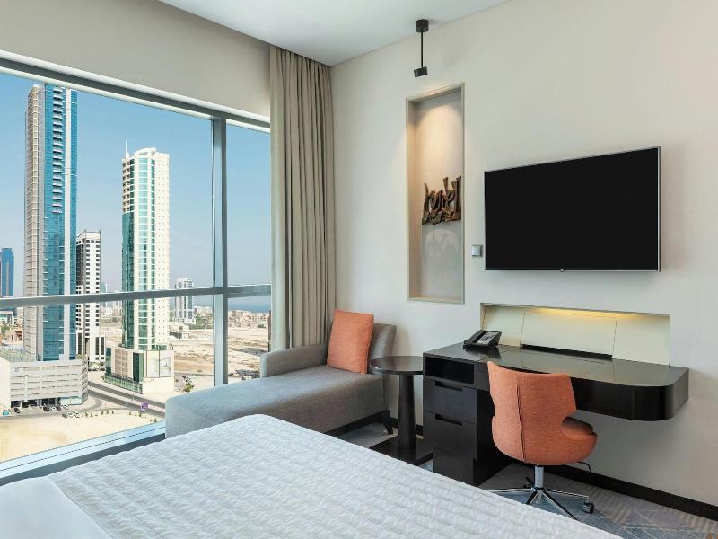 Le Meridien Hotel Bahrain City Centre image