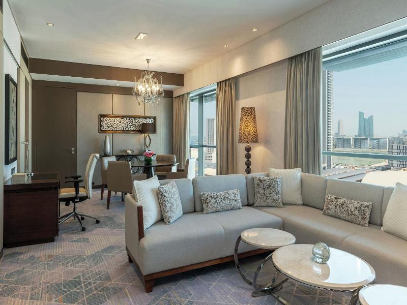 Le Meridien Hotel Bahrain City Centre image