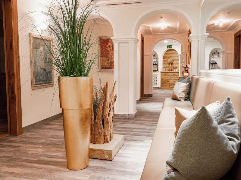 Aktiv und Welnesshotel Kohlerhof image
