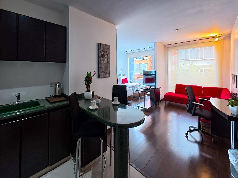 Richmond Suites image