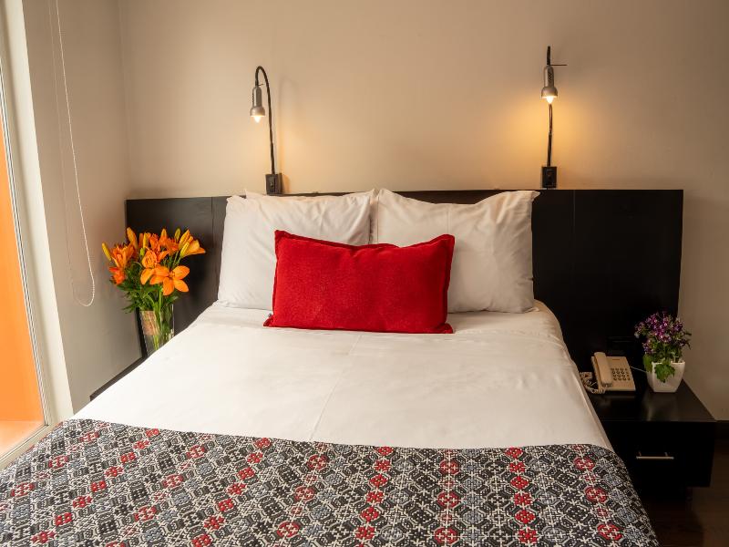 Richmond Suites image