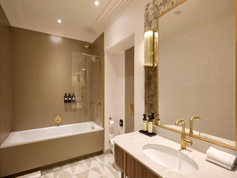 Hotel Saski Krakow, Curio collection by Hilton image