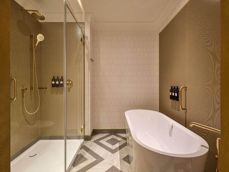 Hotel Saski Krakow, Curio collection by Hilton image