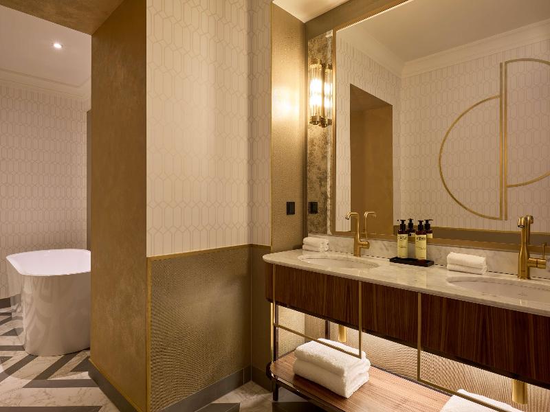 Hotel Saski Krakow, Curio collection by Hilton image