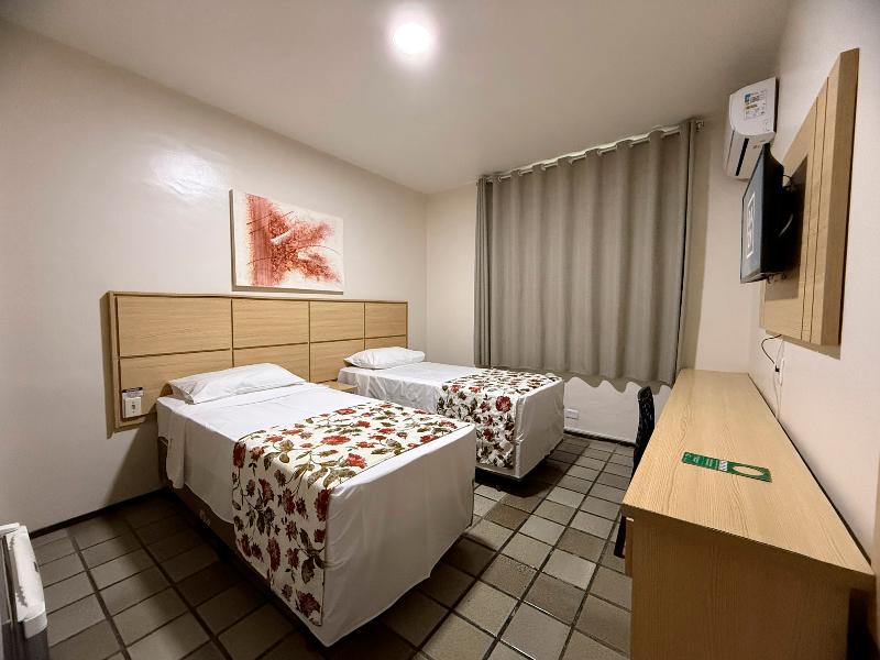 Hotel Dan Inn Express Salvador By Nacional Inn image
