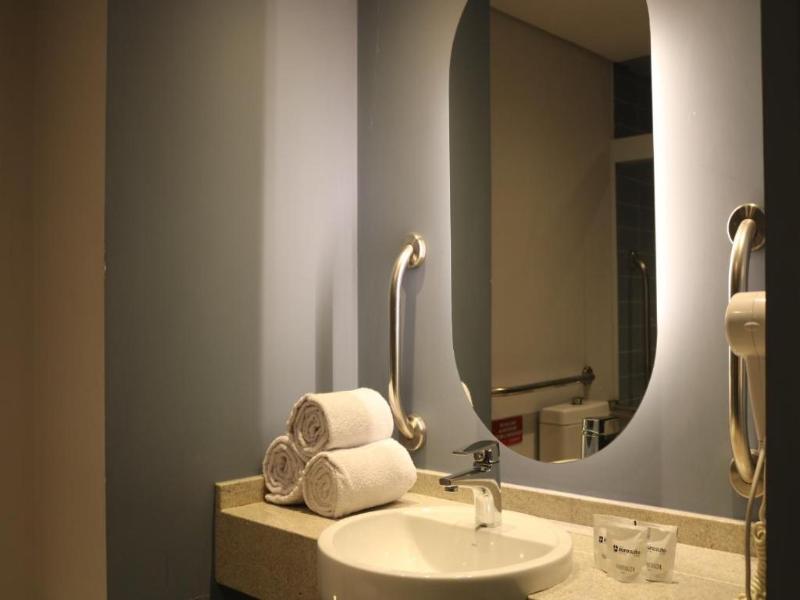 Euro Suite Curitiba Batel image