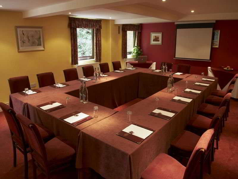 Hunting Lodge Hotel