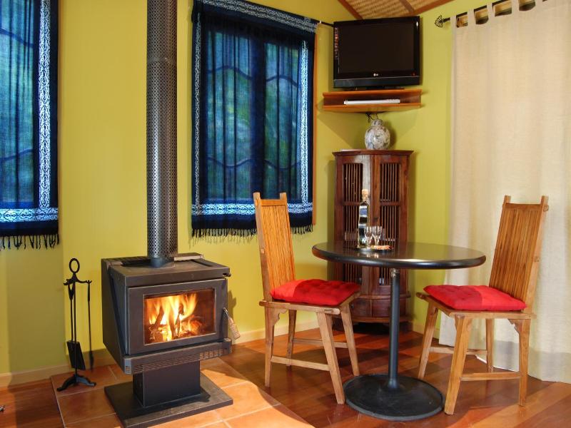 Witches Falls Cottages On Tamborine image