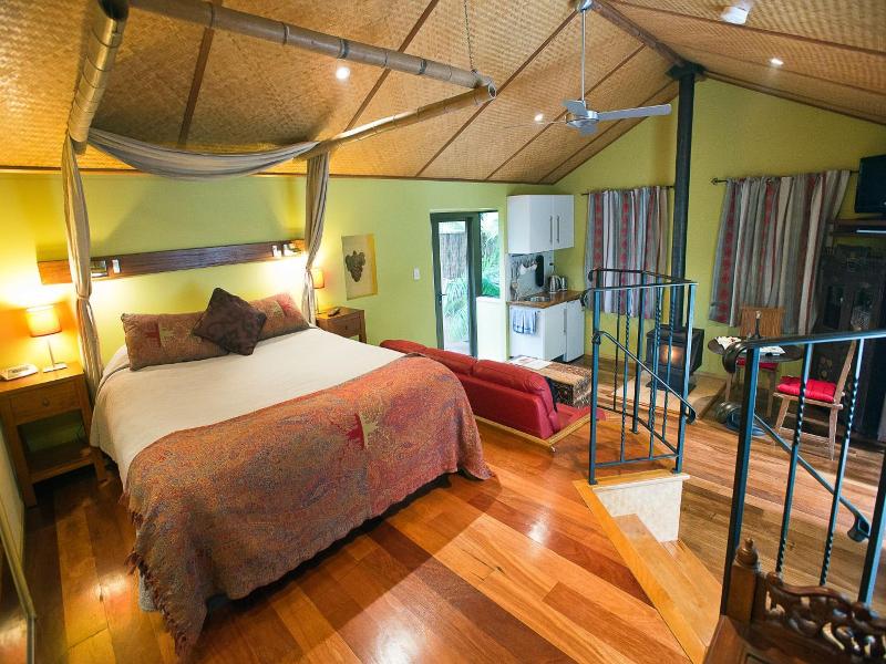 Witches Falls Cottages On Tamborine image