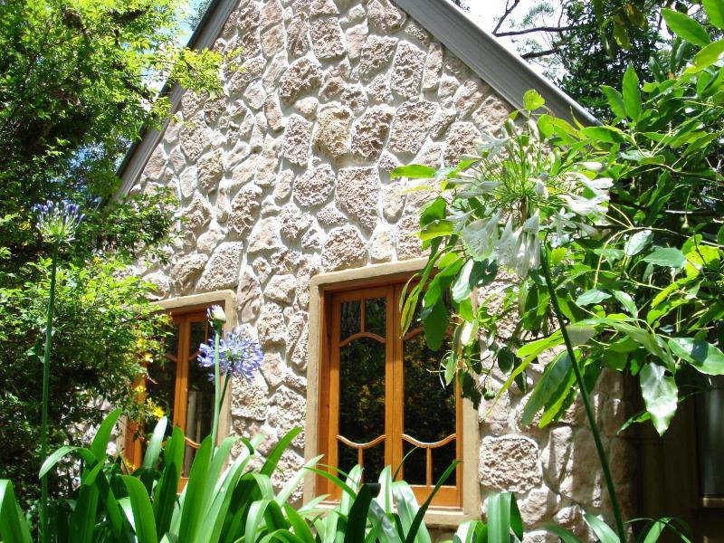 Witches Falls Cottages On Tamborine image