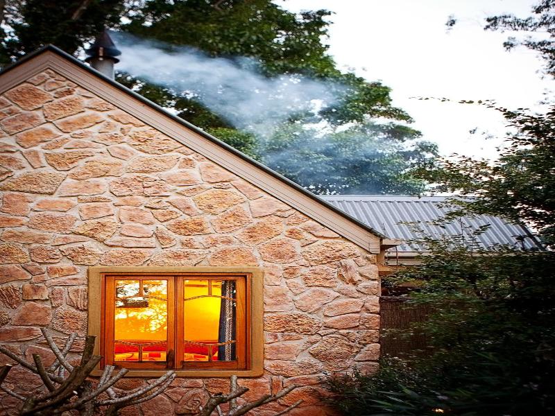 Witches Falls Cottages On Tamborine image
