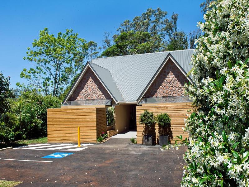 Witches Falls Cottages On Tamborine image