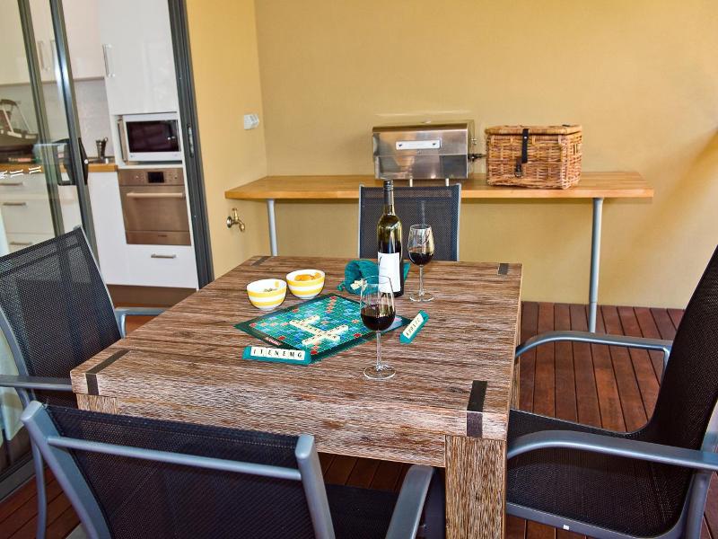 Witches Falls Cottages On Tamborine image