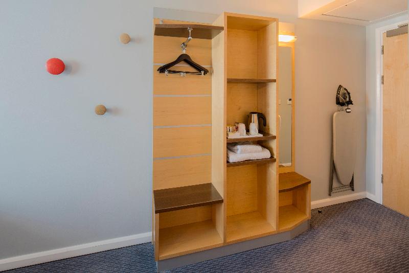 Holiday Inn Express Doncaster image