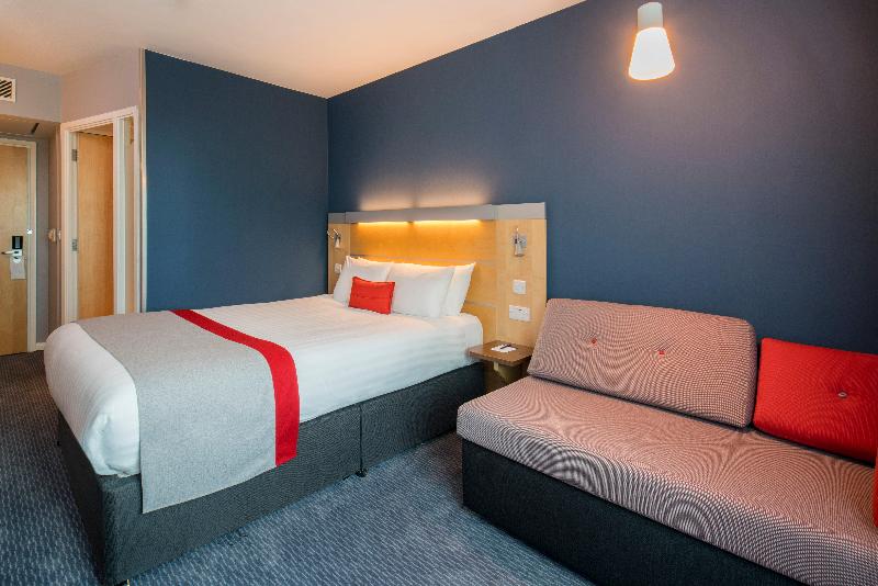 Holiday Inn Express Doncaster image