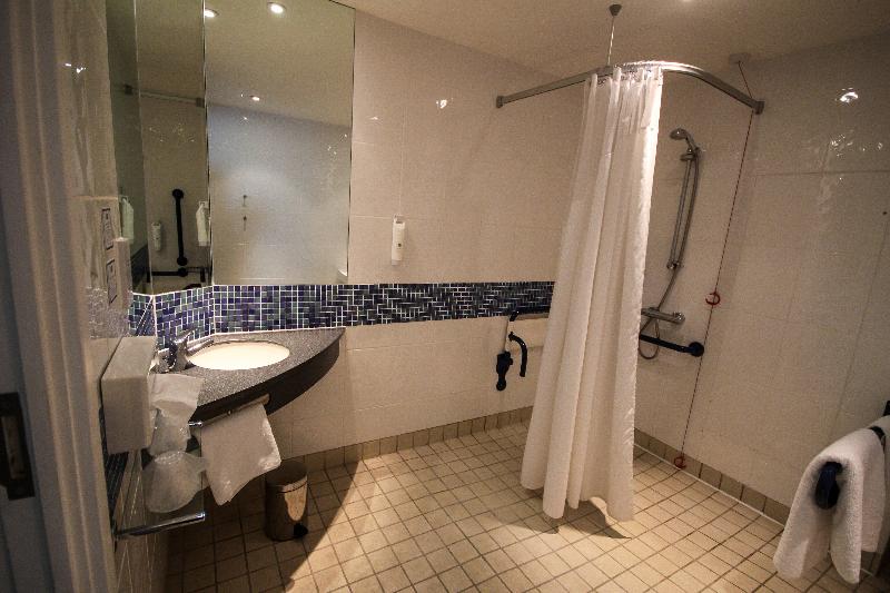 Holiday Inn Express Doncaster image